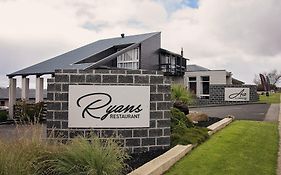 Mandala Ace Albany Hotel